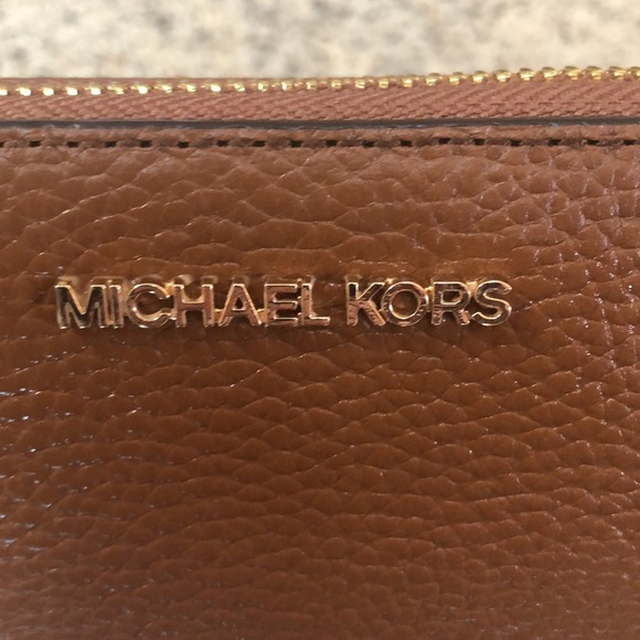 Michael Kors Jet Set Saffiano Leather Travel Continental Wristlet Wallet, NWOT - Picture 3 of 7